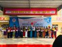 c oanh tặng quà.jpg - 