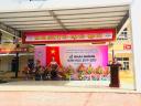 cô lan anh bế mac.jpg - 