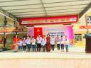 tặng quà hs nghèo.jpg - 